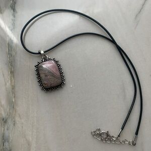 1840 Elegant Pink Stone Pendant Necklace